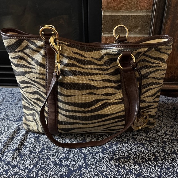 MICHAEL KORS Large Zebra Print Tote Bag w/ Detachable WristletSnap Closure